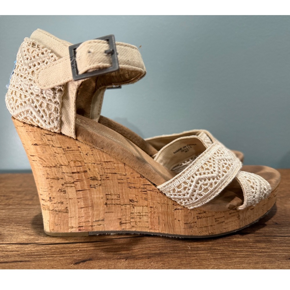 TOMS Cream Crochet Cork‎ Platform Wedge Sandals Ankle Strap Boho Festival Size 7 - Picture 4 of 7